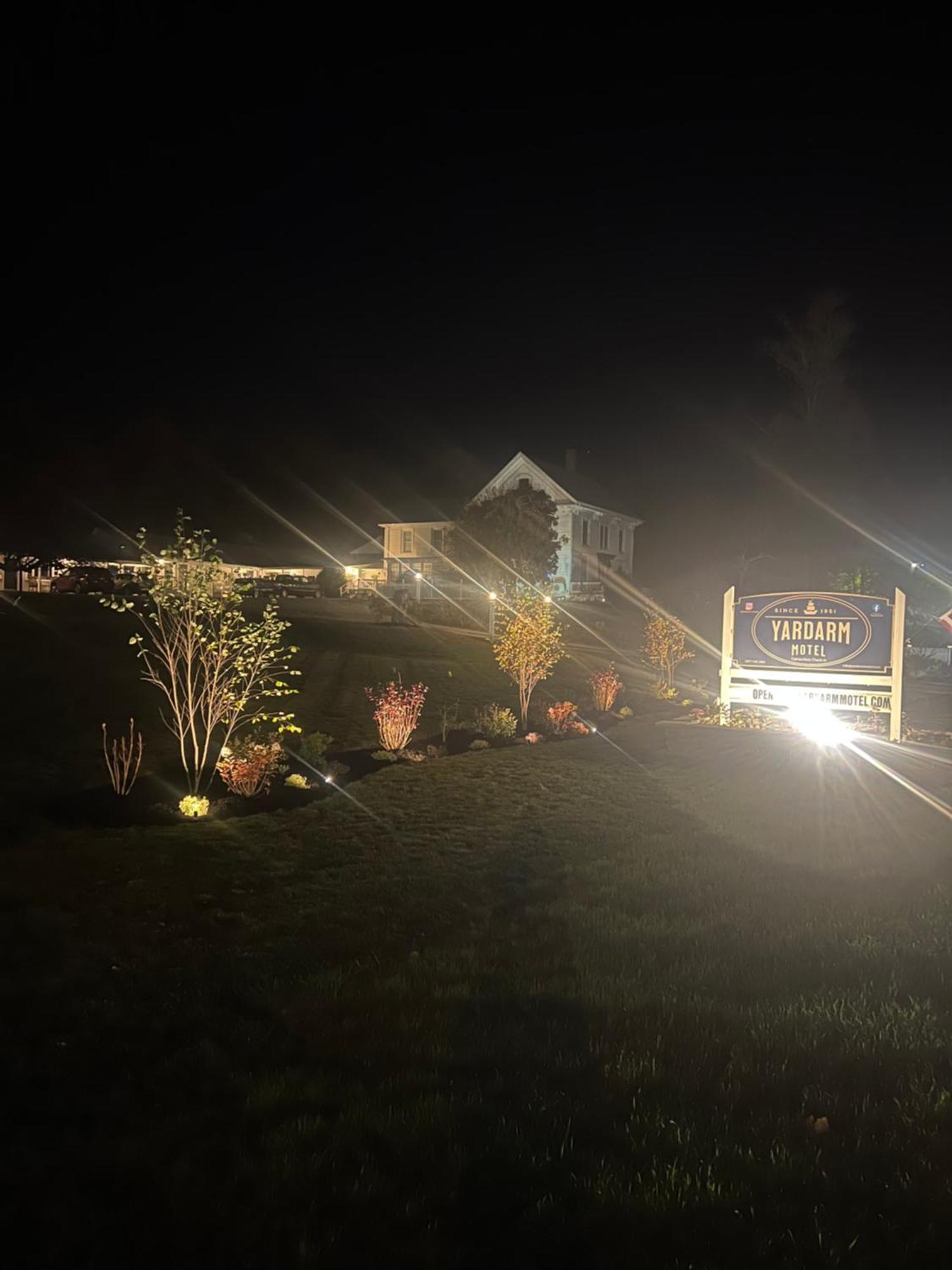Yardarm Motel Searsport Exterior photo