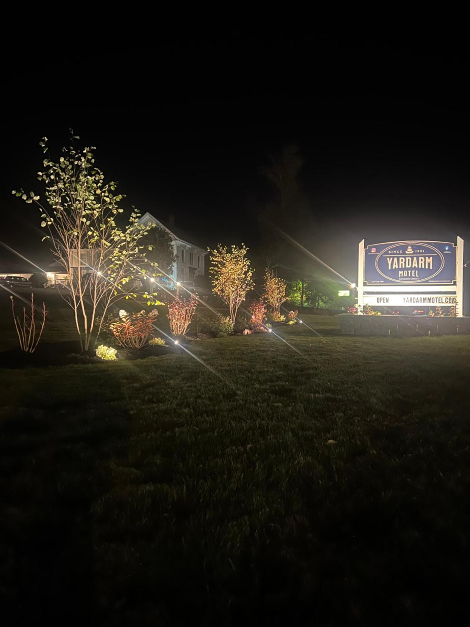 Yardarm Motel Searsport Exterior photo