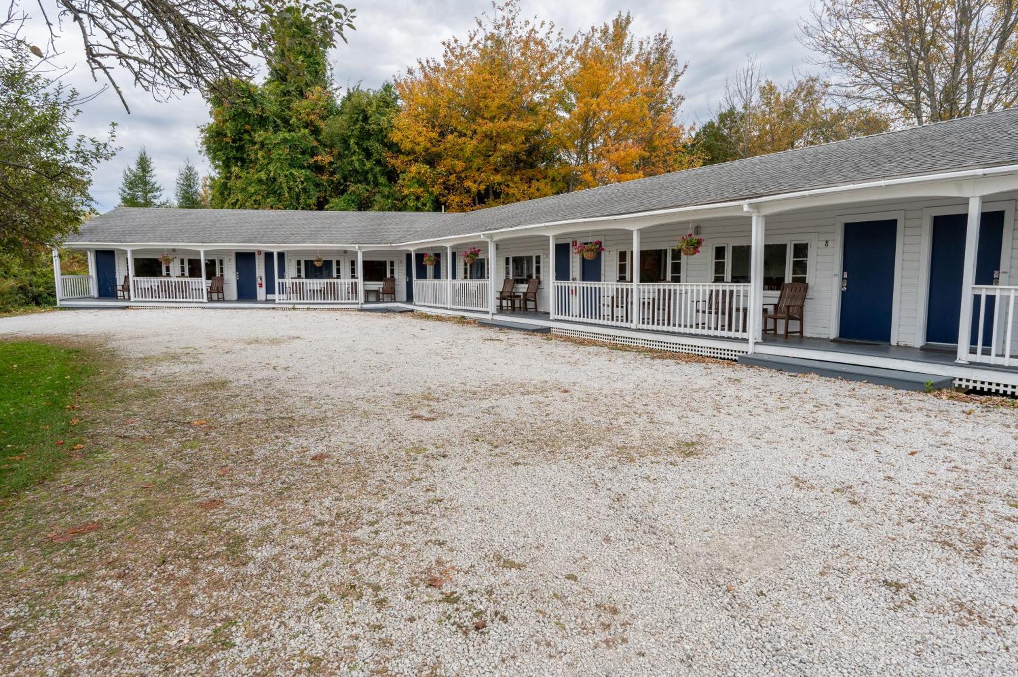Yardarm Motel Searsport Exterior photo