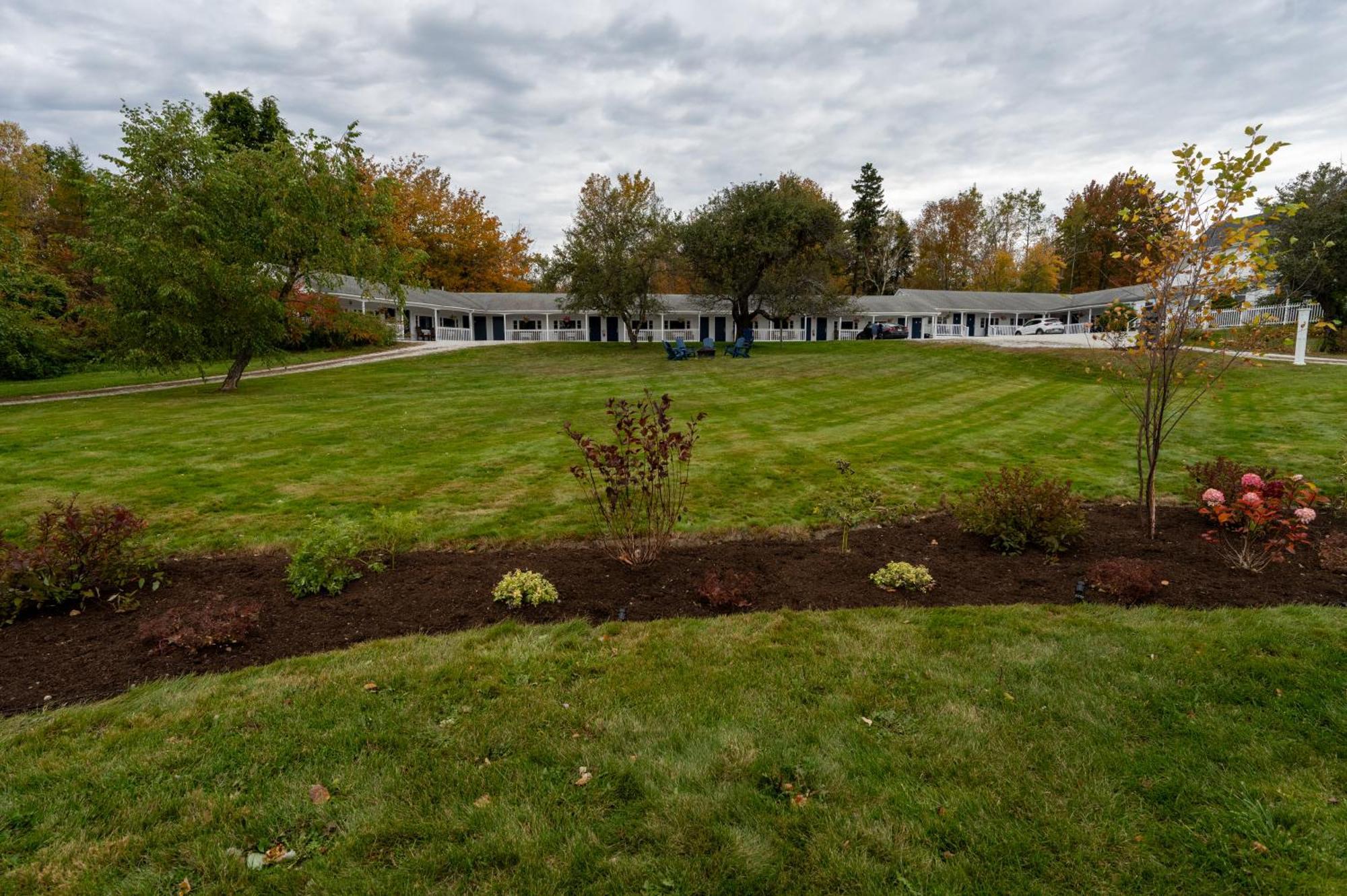 Yardarm Motel Searsport Exterior photo