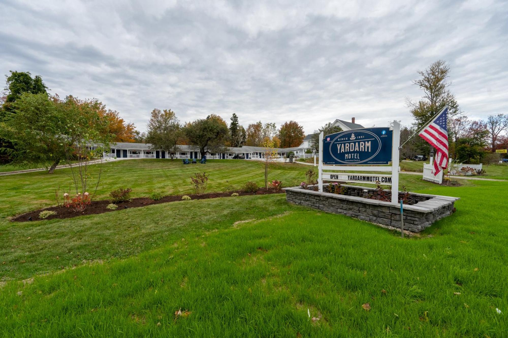 Yardarm Motel Searsport Exterior photo