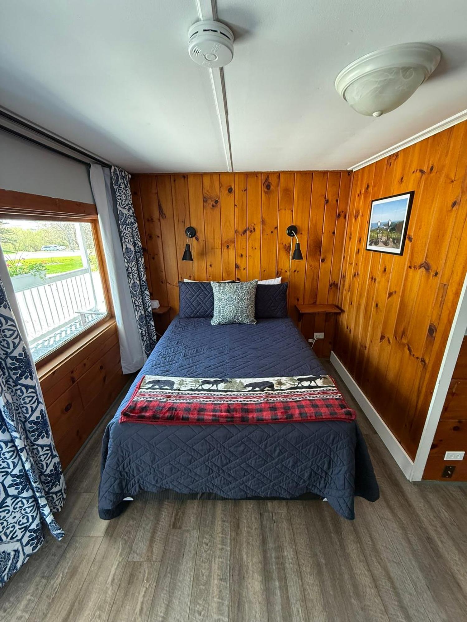Yardarm Motel Searsport Exterior photo