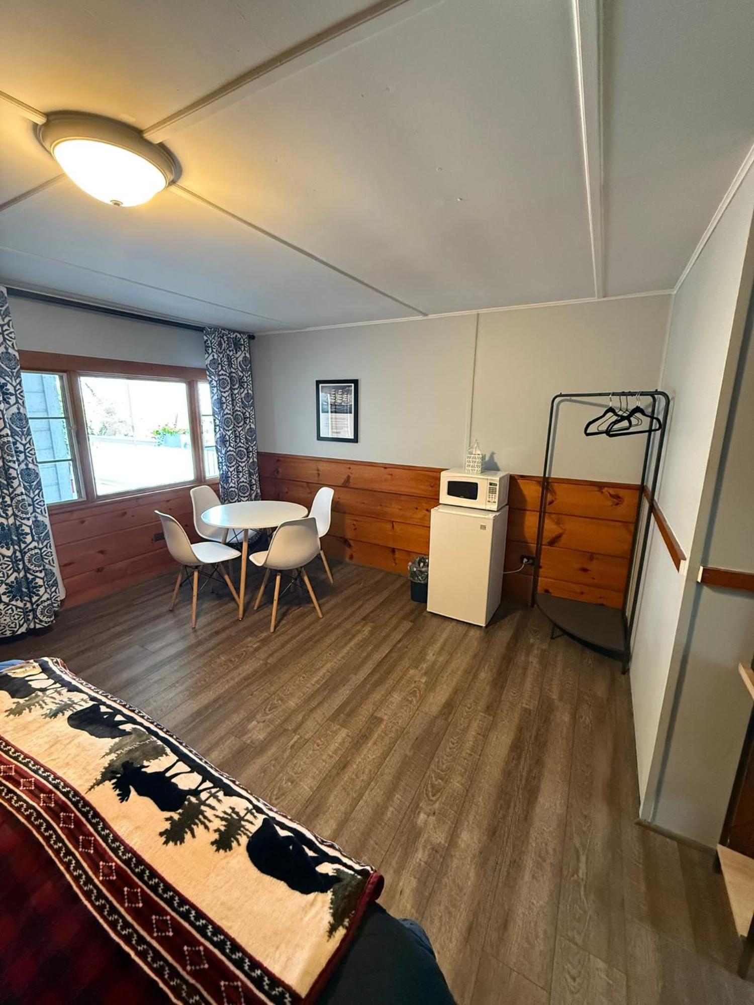 Yardarm Motel Searsport Exterior photo